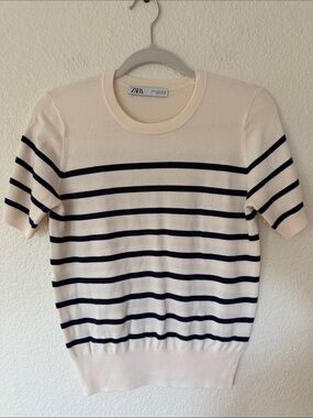 Zara Cream and Navy Stripe Short Sleeve Knit Top